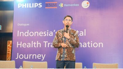 Setiaji delivers speech on digital health transformation