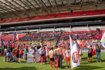 De vergadering van de stadionschool