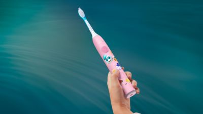 Bezpečný a šetrný k rostoucím zubům a dásním