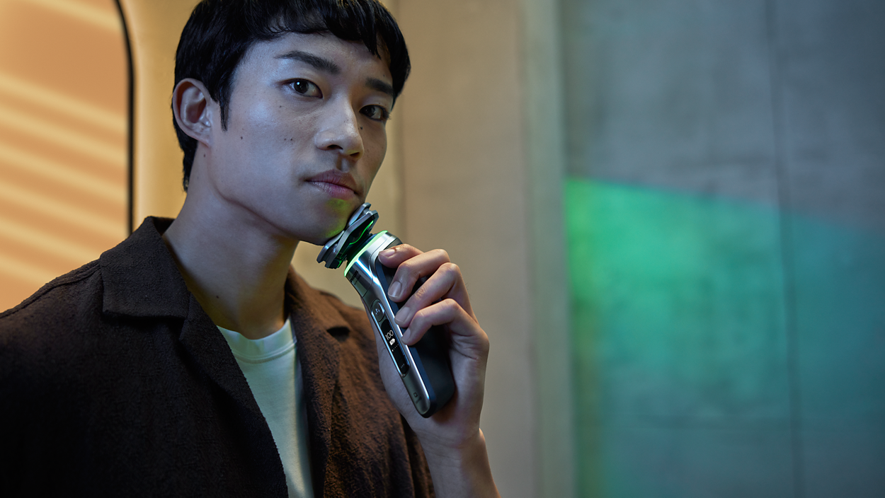 Shaver series 9000 ウェット&ドライ電動シェーバー S9985/50 Shaver series 9000 ウェット&ドライ電動シェーバー S9985/50