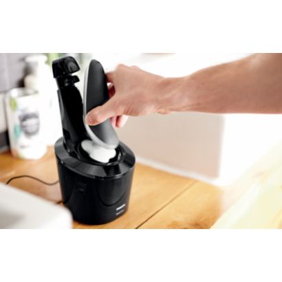 Norelco Shaver 7300 Wet & dry electric shaver, Series 7000 S7371
