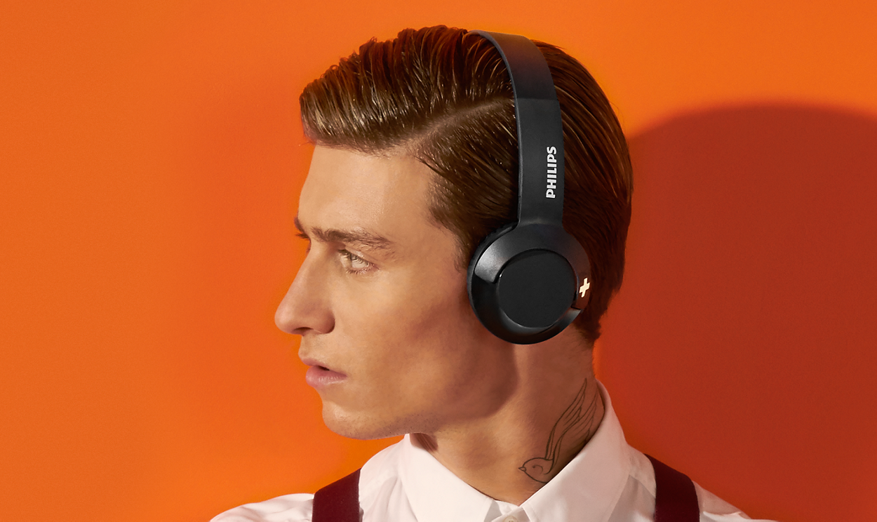 BASS+ Wireless On Ear Headphone with mic SHB3075BK/27 | Philips BASS+ Wireless On Ear Headphone with mic SHB3075BK/27 | Philips