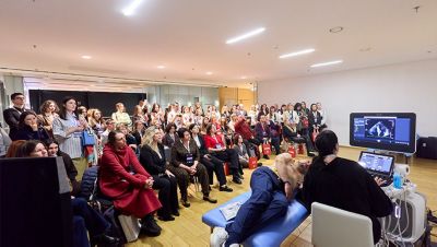 Учасники переглядають демонстрацію кардіоваскулярного ультразвуку