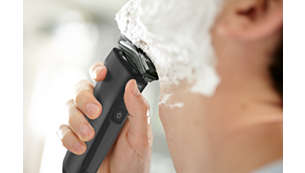 Get a convenient dry shave or a refreshing wet shave