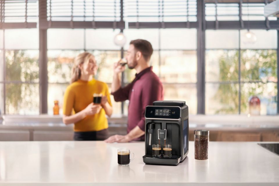 Philips Serie 2200 Cafetera Superautomática - Espumador de Leche Clásico, 2  tipos de café personalizables, Display Táctil