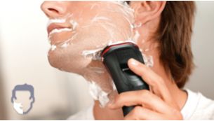 Get a comfortable dry or refreshing wet shave with Aquatec