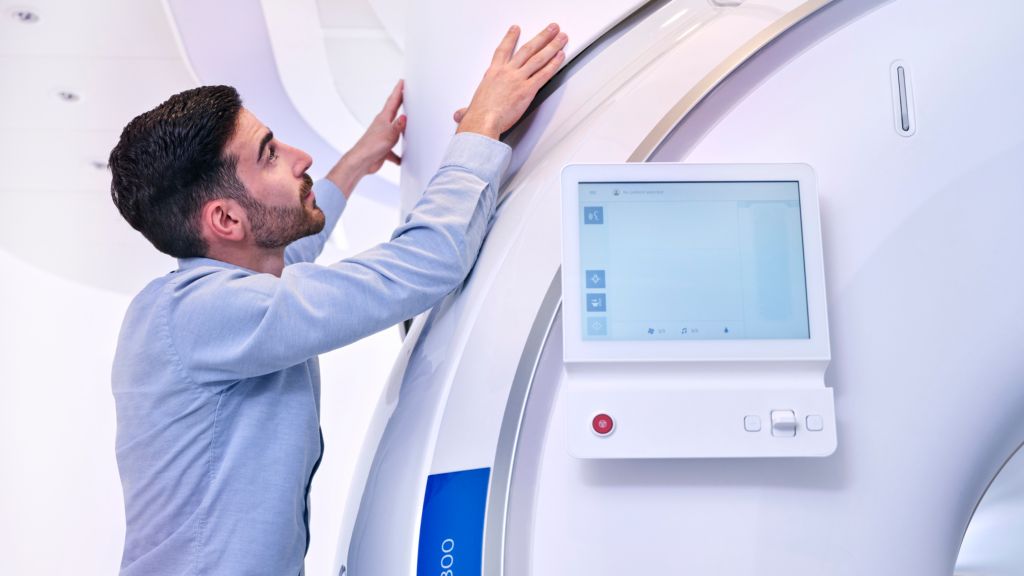 Person working on the BlueSeal MR5300