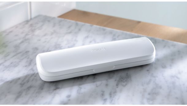 Premium-reisietui ja kompaktne laadija teevad reisimise lihtsaks