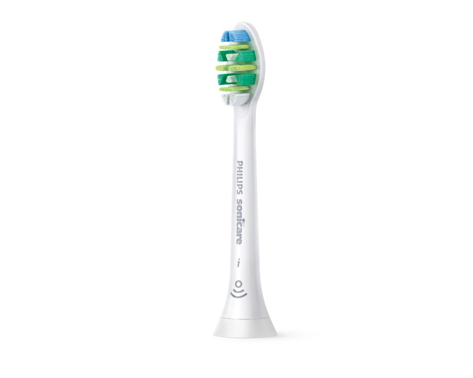 Alcance más profundos entre los dientes. Limpieza superior*