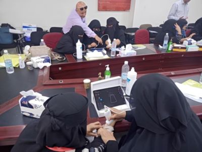 Midwives receiving ultrasound training to improve maternal and child care in Yemen