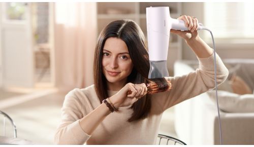 Beccuccio sottile per ritocchi e styling accurato