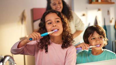 One For Kids by Sonicare Battery toothbrush - thumbnail 3