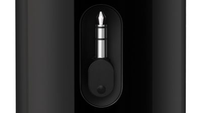 Built-in retractable cable for easy music playback