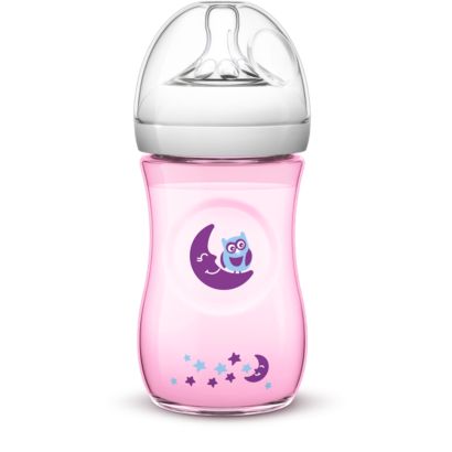 La forma más natural de alimentar con biberón