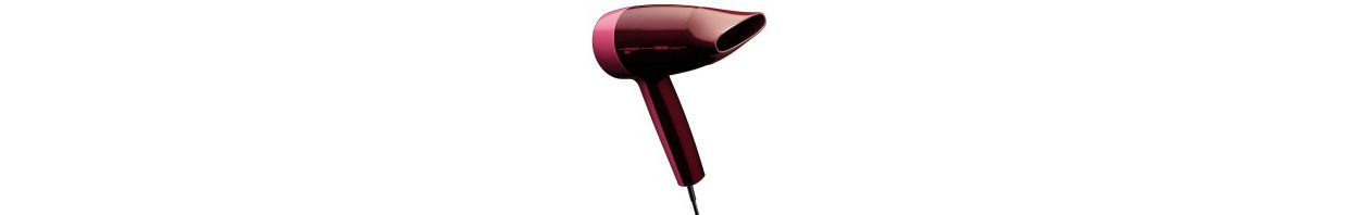 400-W hairdryer with two heat/speed settings