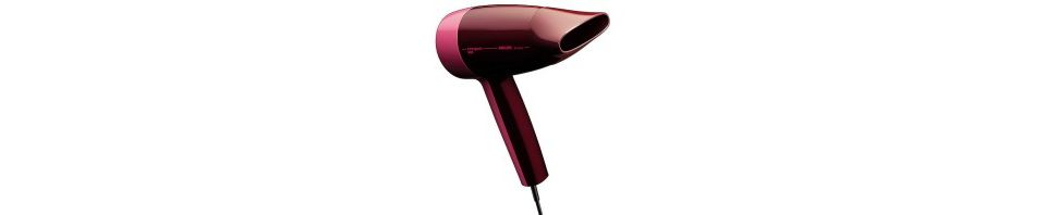 400-W hairdryer with two heat/speed settings