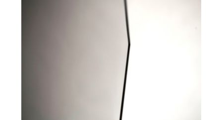 Ultra Narrow bezel gives you more picture to love