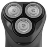 Afeitada al ras, incluso en el cuello