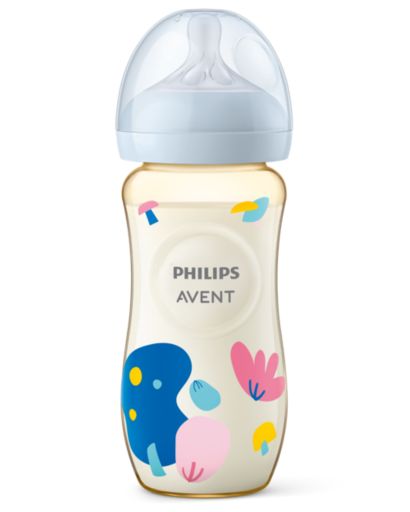 Bình sữa và núm ti