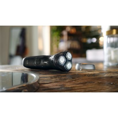Easy to clean, corded shave
