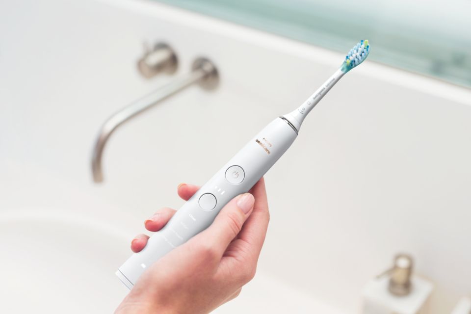 DiamondClean 9000 Sonic electric toothbrush with app HX9914/81