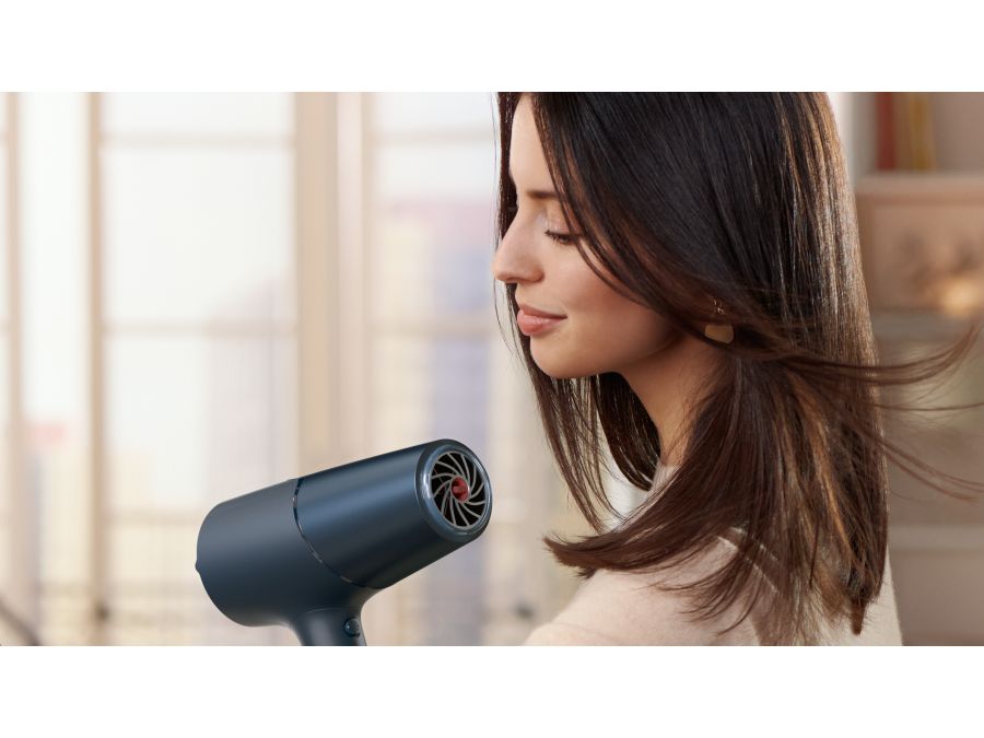 Výkonný motor vytvára rýchlosť vzduchu až 110 km/h****