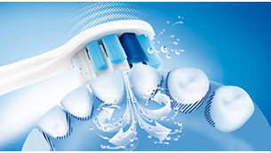 إجراء التنظيف الديناميكي لفرشاة Sonicare يدفع السائل بين الأسنان