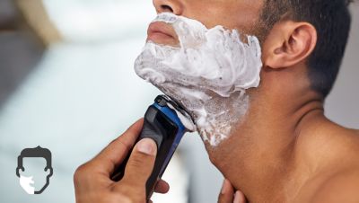 Get a comfortable dry or refreshing wet shave with Aquatec