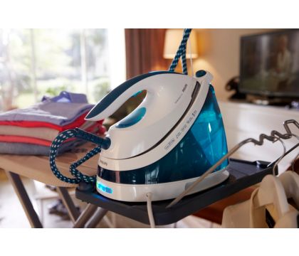 PerfectCare Viva Steam generator iron GC7041/37R1