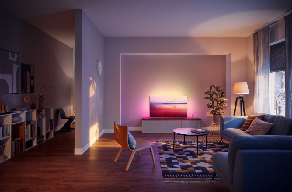  Philips 65PUS6754/12 65-Inch 4K UHD Smart TV with Ambilight,  HDR 10+, Dolby Vision, Dolby Atmos - Dark silver (2019/2020 Model) : מוצרי  חשמל