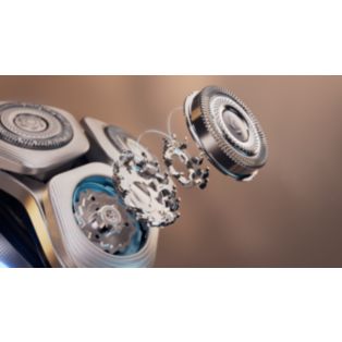 i9000 Prestige Wet & Dry -sähköparranajokone, jossa SkinIQ