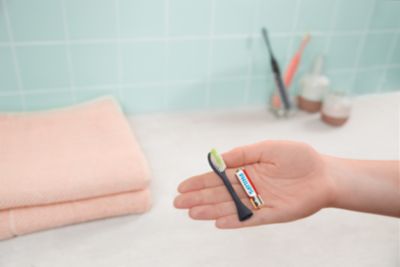 צחצוח במשך 90 יום באמצעות סוללה אחת