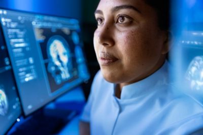 Radiologe nutzt integriertes RIS- und PACS-System zur Optimierung des Radiologie-Workflows