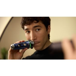 i9000 Prestige Ultra Wet and Dry Electric Shaver with SkinIQ Pro