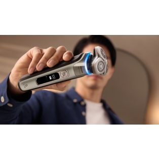i9000 Prestige Wet & Dry Electric Shaver with SkinIQ