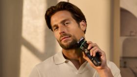 Norelco Shaver S9000 Prestige Wet & Dry Electric shaver with