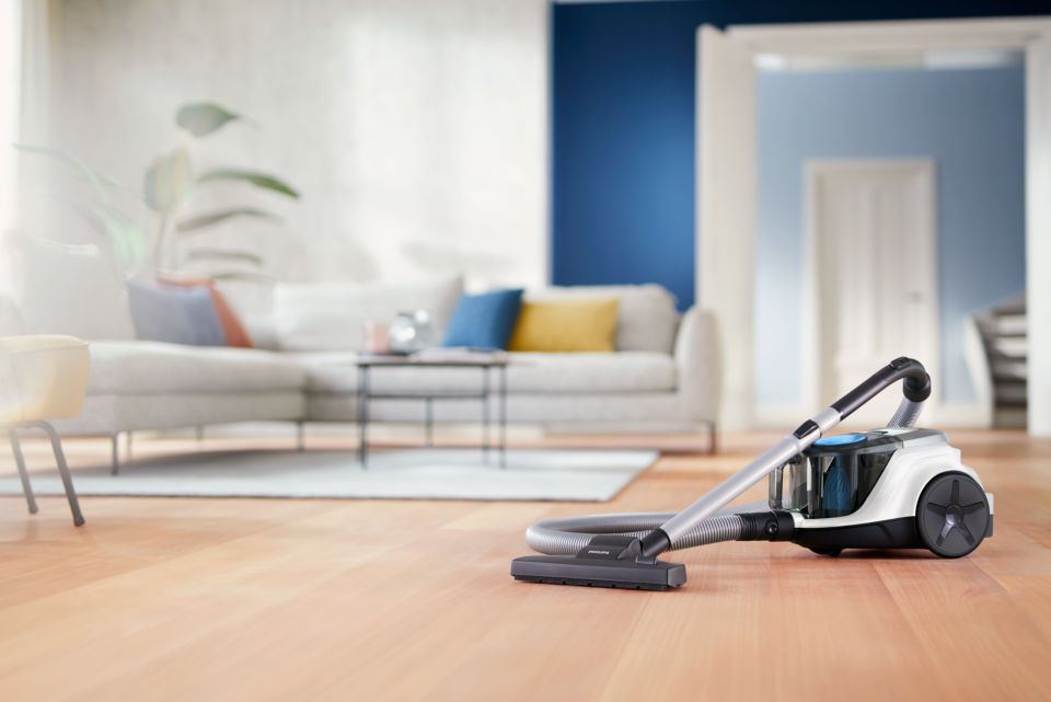 2000 Series Bagless vacuum cleaner XB2023/61 | Philips