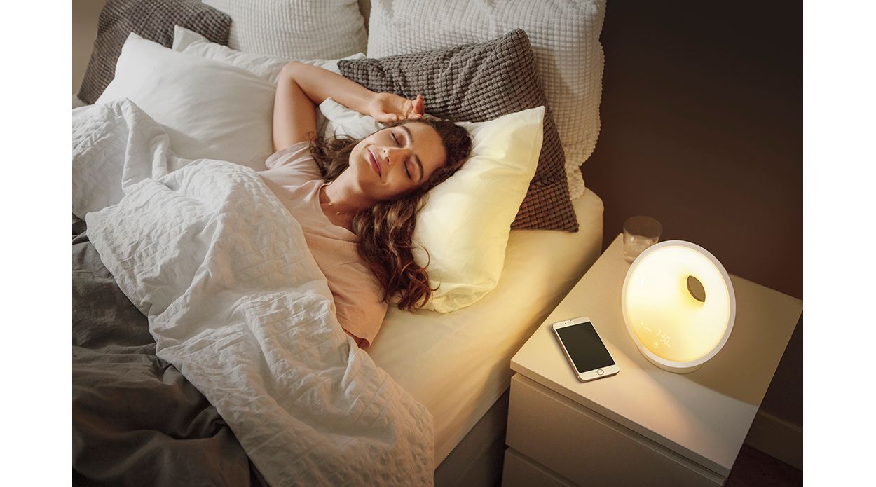 SmartSleep Connected Sleep and Wake-Up Light HF3670/60 | Philips