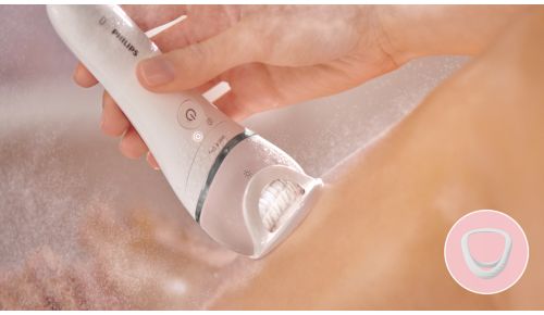 Dokładnie przylegająca nakładka ułatwia depilację