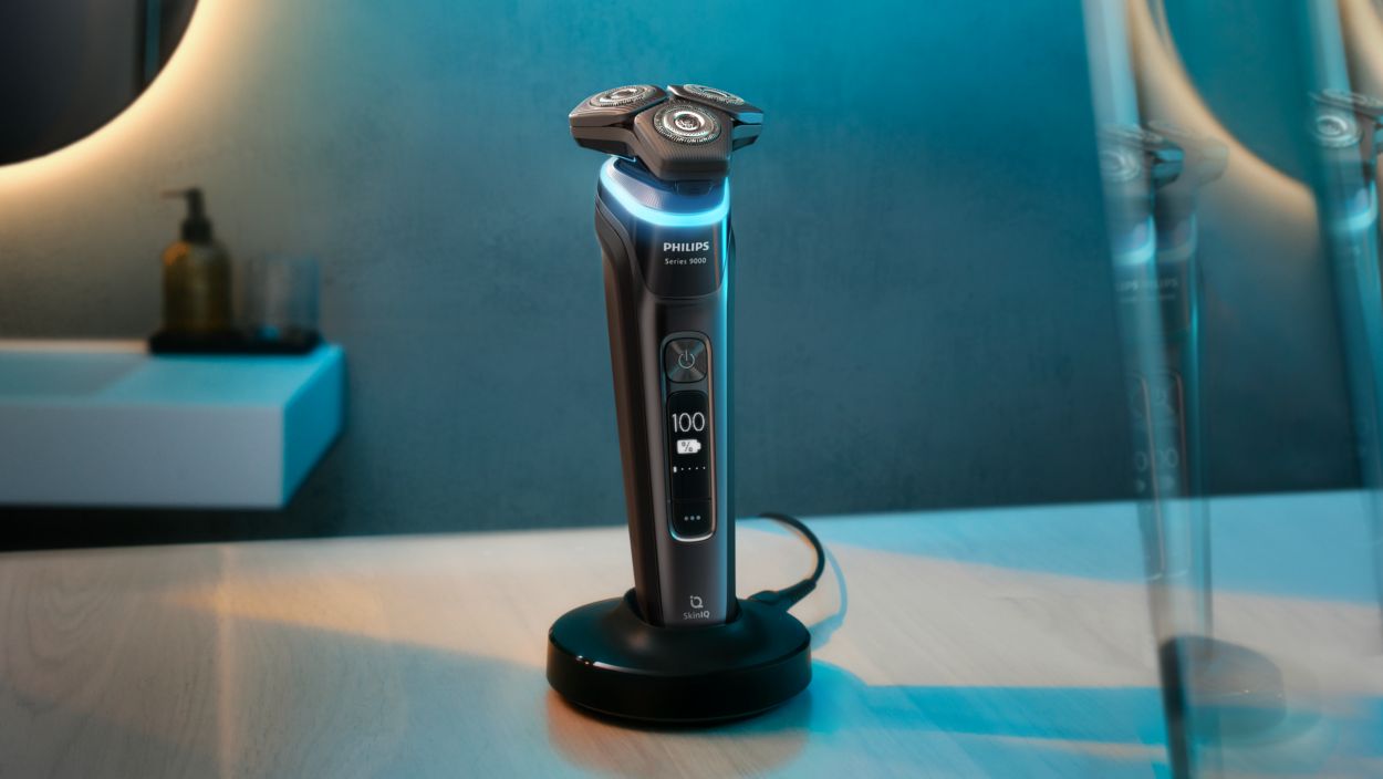 Shaver series 9000 Wet & Dry electric shaver S9986/58 | Philips