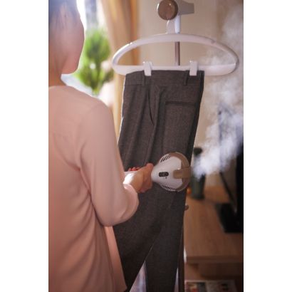 Atsvaidziniet savus delikātos apģērbus ar tvaiku