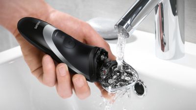Se limpia con agua.