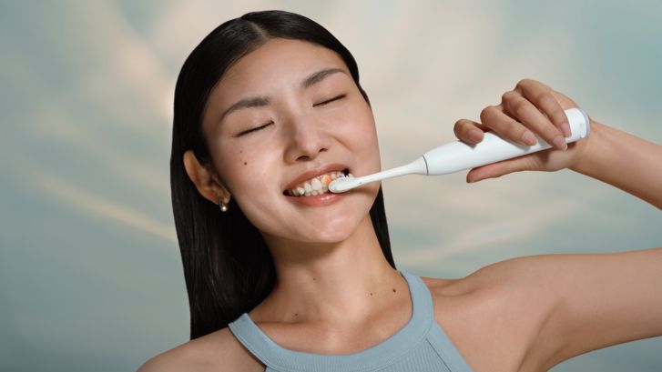 Sonicare Series 6100