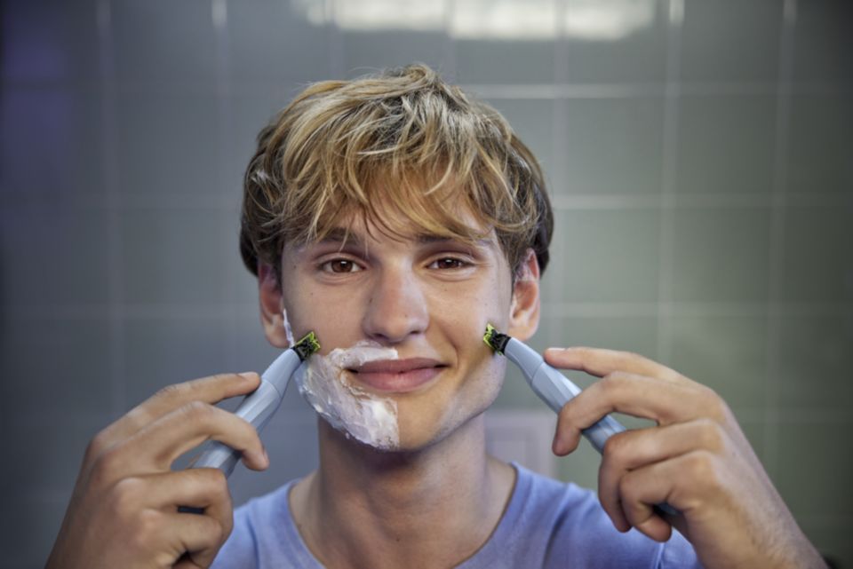 OneBlade First Shave 1st Shave QP1324/20 | Philips
