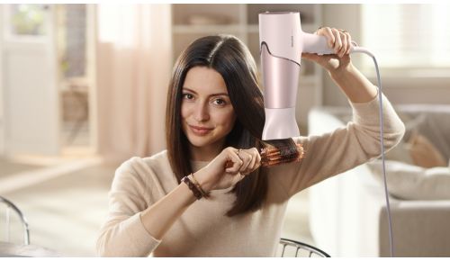 Beccuccio sottile per ritocchi e styling accurato