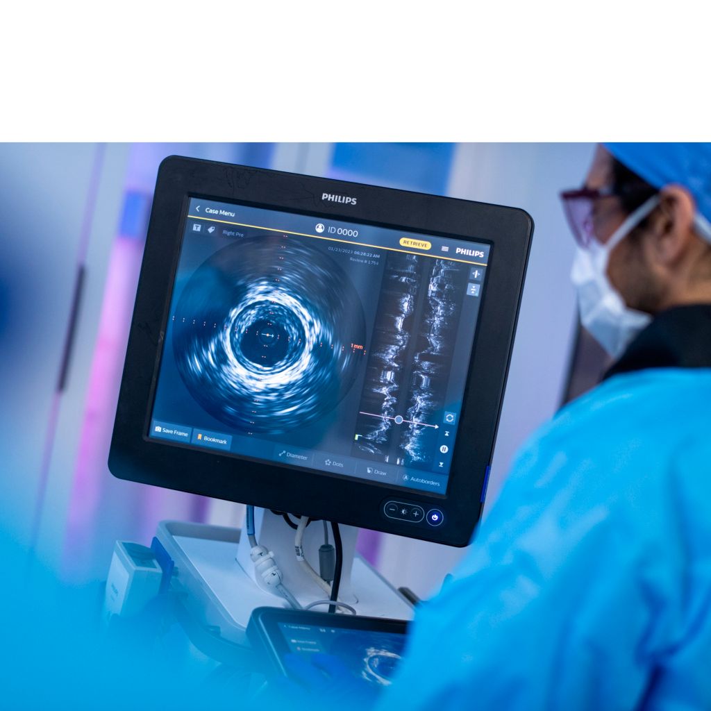 Clinician looking at Intrasight Mobile