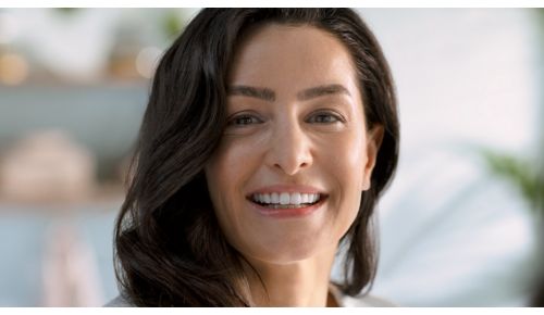 Bis zu 3 x mehr Plaque-Entfernung als mit einer Handzahnbürste*