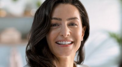 Up to 3 x better plaque removal vs. a manual toothbrush*