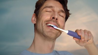 Sonicare Series 7100 Rechargeable toothbrush - thumbnail 7