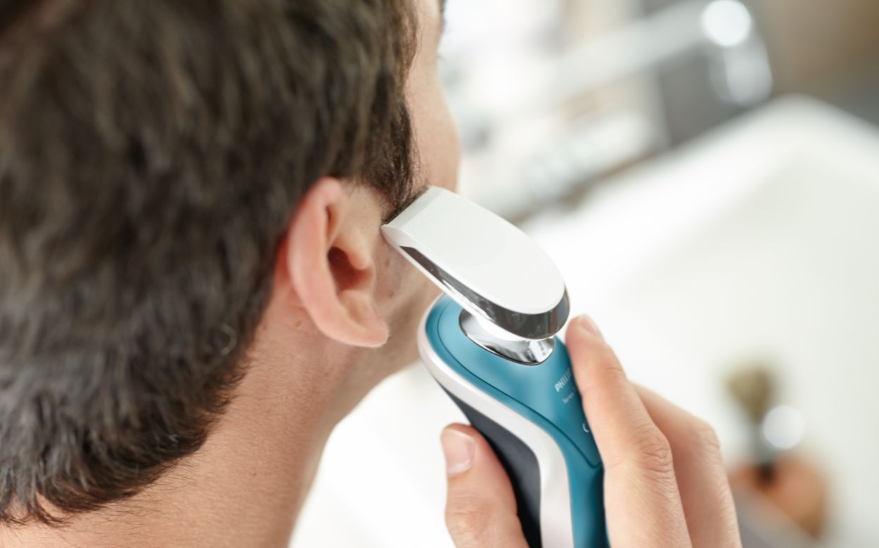 Shaver series 7000 Wet and dry electric shaver S7370/22